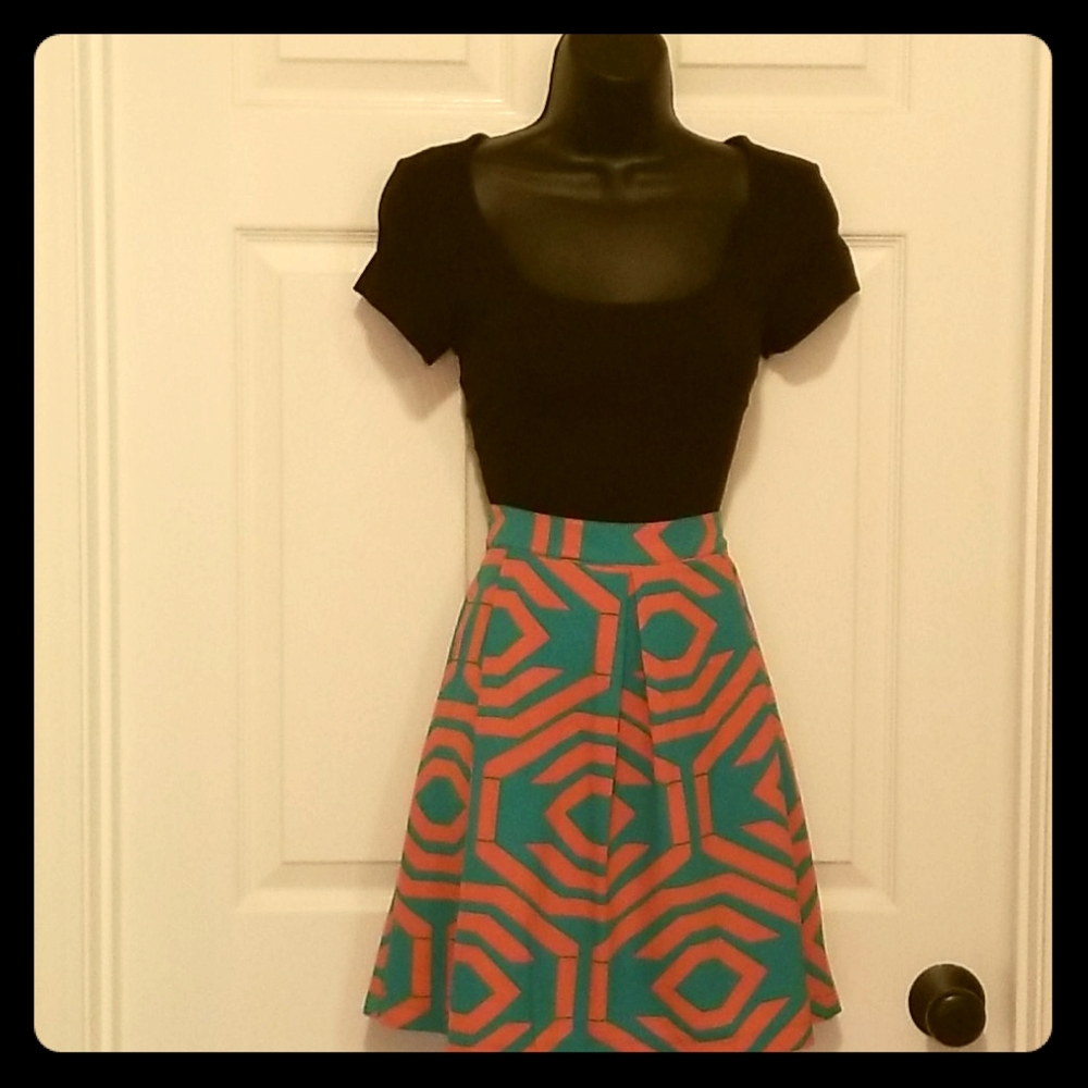 Geometric skirt